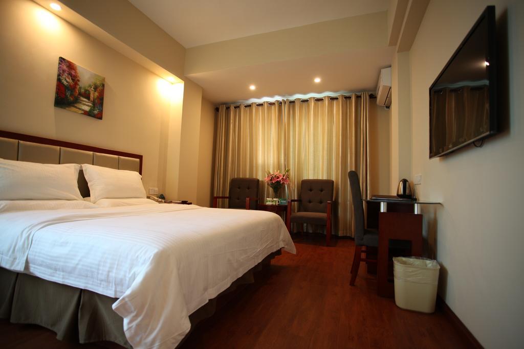 Greentree Inn Sanya He Ping Street Hotel Kamer foto