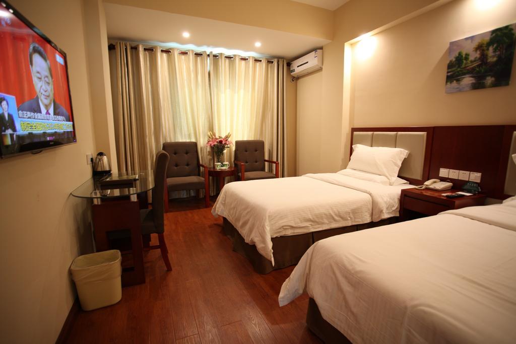 Greentree Inn Sanya He Ping Street Hotel Kamer foto