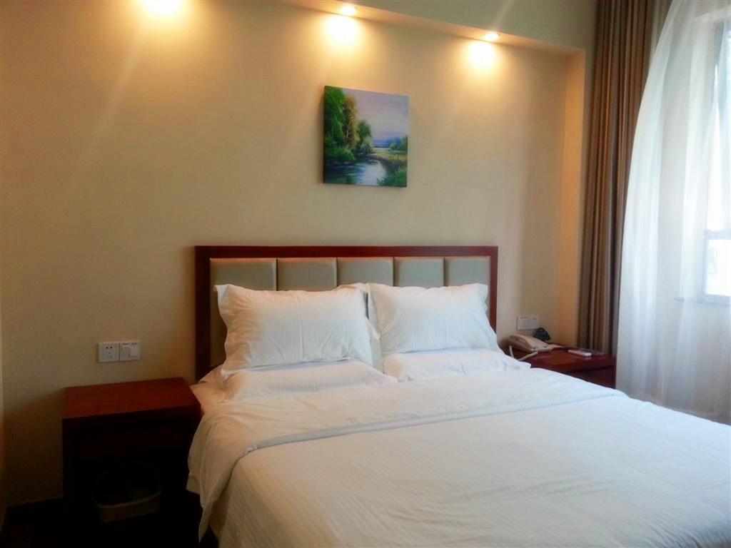 Greentree Inn Sanya He Ping Street Hotel Kamer foto
