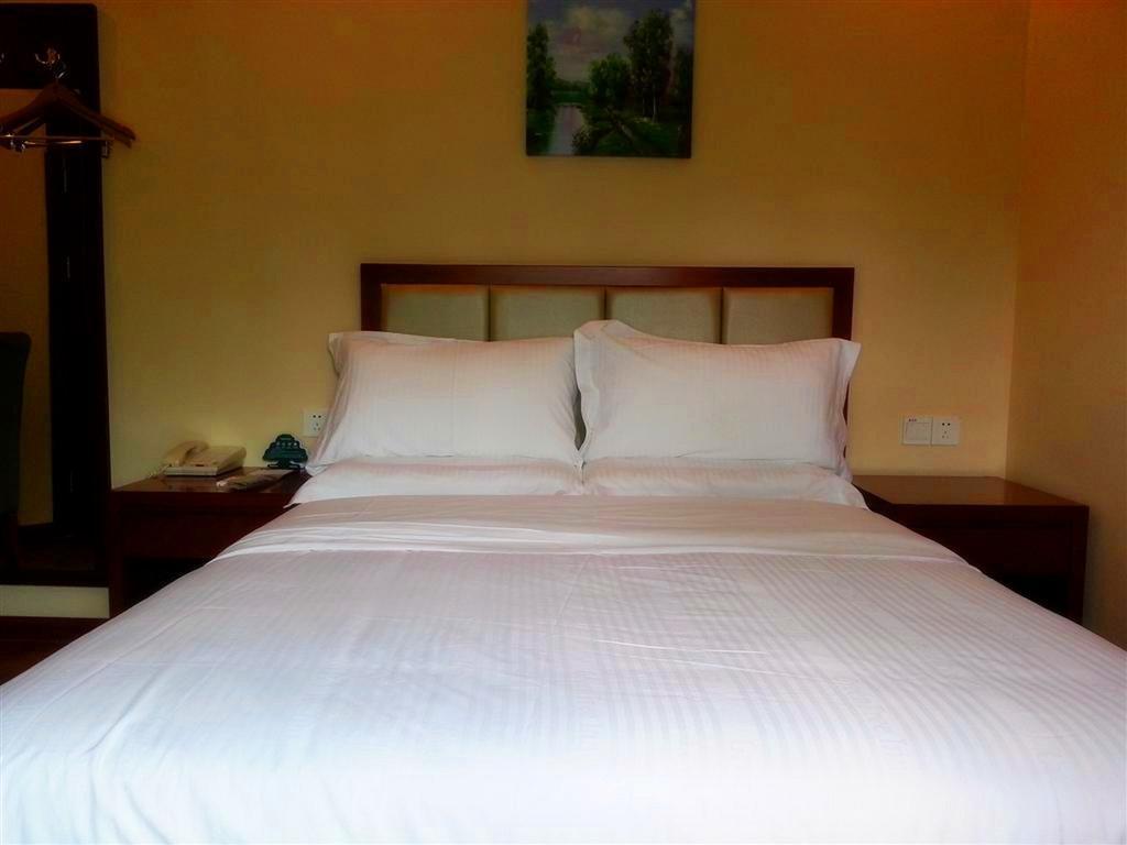 Greentree Inn Sanya He Ping Street Hotel Kamer foto